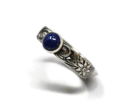 6mm Lapis-lazuli 925 Antique Sterling Silver Rose and Daisy Band Ring by Salish Sea Inspirations - image4